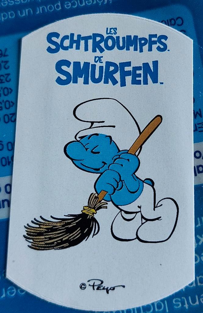 9 Autocollants Vache Bleue Schtroumpfs, Collections, Autocollants, Neuf, Bande dessinée ou Dessin animé, Enlèvement ou Envoi