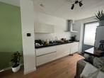 Stijlvolle greeploze designkeuken – compleet GEDEMONTEERD