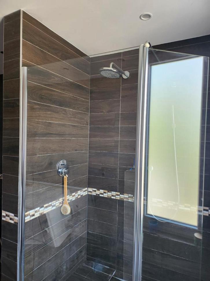 Douche wand met draaibare zijwand, Doe-het-zelf en Bouw, Sanitair, Ophalen