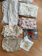 Doosje vol babyspullen bedomrander dekbed lakens beddengoed, Kinderen en Baby's, Ophalen