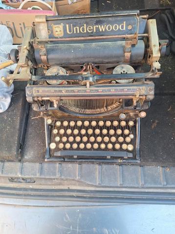 Ancienne machine a écrire UnderWood USA 1900, Antiquités & Art, Enlèvement ou Envoi