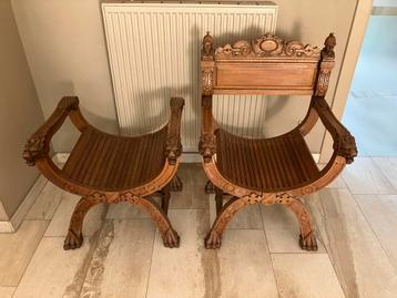 2 Dagobert stoelen ( kasteelstoelen ) beschikbaar voor biedingen