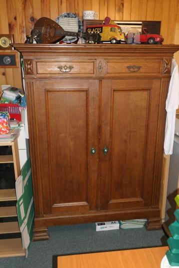 Armoire beschikbaar voor biedingen