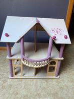 Maison avec barbies et accessoires, Utilisé