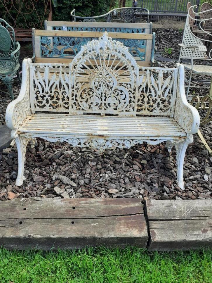 PRACHTIGE GIETIJZEREN TUINBANK MET GIETERIJSTEMPEL., Tuin en Terras, Tuinbanken, Gebruikt, Overige materialen, Ophalen