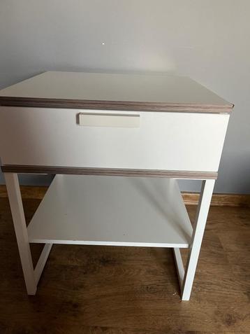 Nachtkastje IKEA  beschikbaar voor biedingen