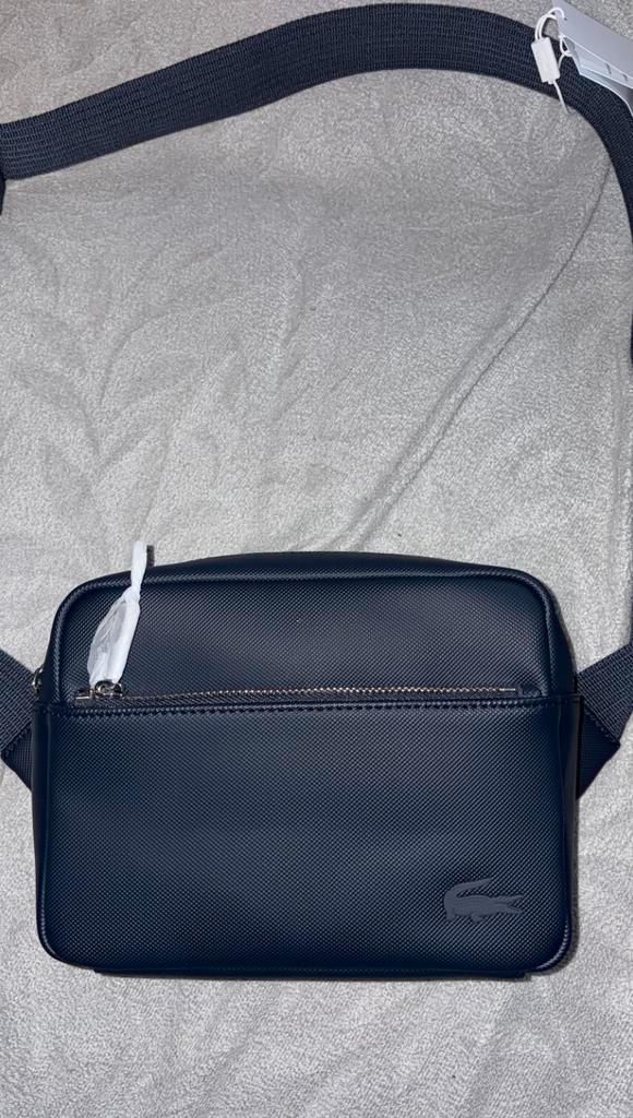 SAC À BANDOULIÈRE LACOSTE (unisexe), Bijoux, Sacs & Beauté, Sacs | Sacs à bandoulière, Neuf, Autres marques, Bleu, Enlèvement