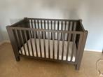 Kinderbed, Kinderen en Baby's, Kinderkamer | Bedden, Ophalen, Gebruikt, Minder dan 140 cm, Matras