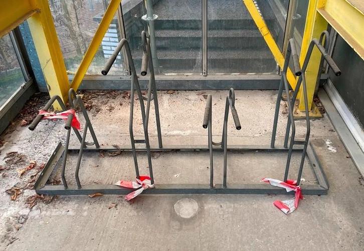 Fietsenrek voor 4 fietsen, Autos : Divers, Porte-vélos, Utilisé, Accessoire porte-vélos, 3 vélos ou plus, Enlèvement