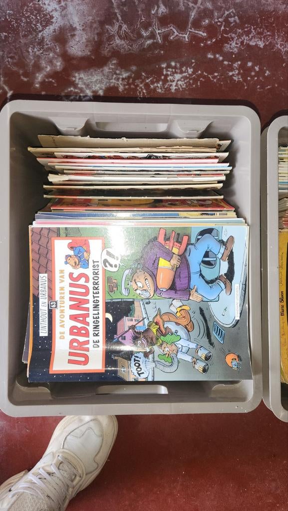 Allerhande strips, oude en recentere, Enlèvement