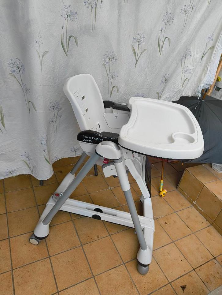 Chaise haute Prima Pappa Diner de Peg-Pérego, Enfants & Bébés, Chaises pour enfants, Utilisé, Chaise pliante, Coulissant, Plateau amovible