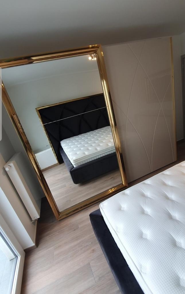 Chambre à coucher complète, style Dubai, Maison & Meubles, Chambre à coucher | Chambres à coucher complètes, Comme neuf, Deux personnes