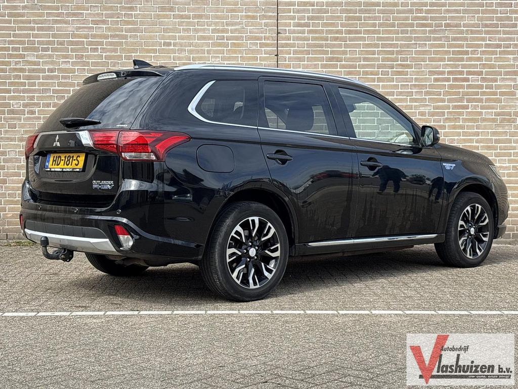 Mitsubishi Outlander 2.0 PHEV Instyle+ | Schuif/Kanteldak |, Auto's, Mitsubishi, Zwart, Elektrische ramen, Bedrijf, Hybride Elektrisch/Benzine