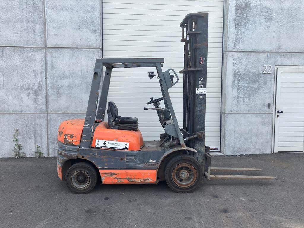 Heftruck Toyota 2,5Ton Diesel, Zakelijke goederen, Machines en Bouw | Pompen en Compressoren, Ophalen of Verzenden