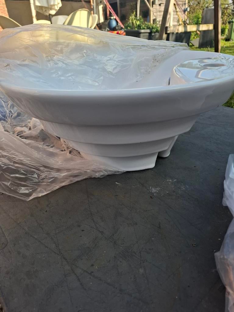 Lavabo Van Marcke model Sorrento nieuw, Huis en Inrichting, Badkamer | Badkamermeubels, Ophalen