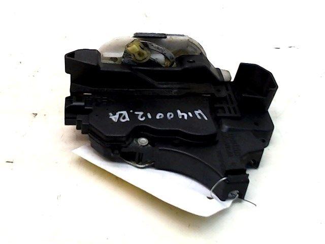 SERRURE DE PORTE RODS ARRIÈRE DROIT Colt (Z2 / Z3), Utilisé, Mitsubishi