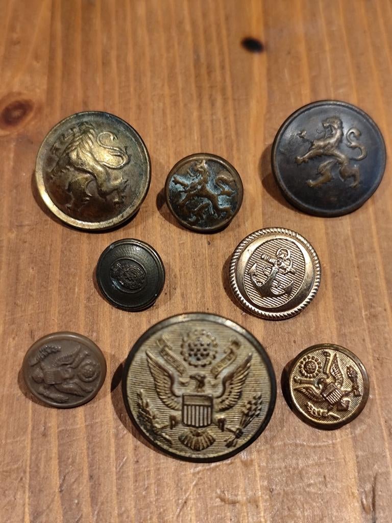 Lot de Boutons Militaires de Collection, Enlèvement ou Envoi, Belgique