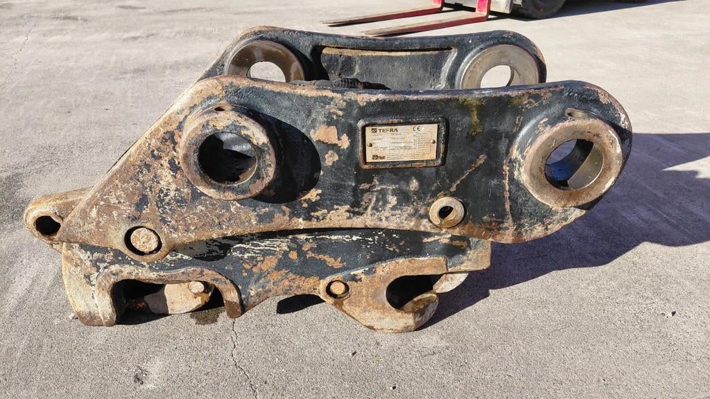 TEFRA Coupler 80mm pins Hitachi ZX210 Cat 320 323 (bj 2023)