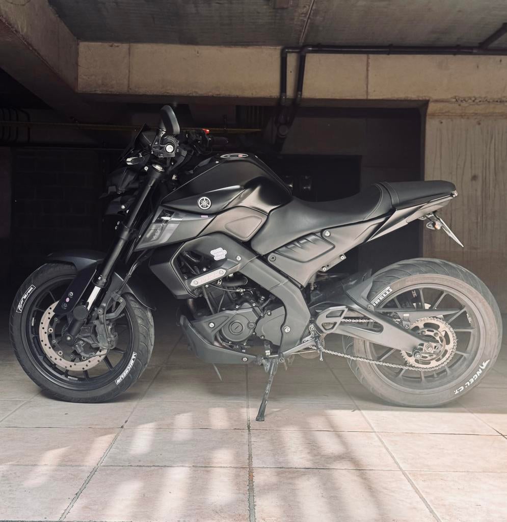 MT 125 Yamaha, Motos, Poignées chauffantes, Occasion, 125 cm³, Permis Moto A1 minimum