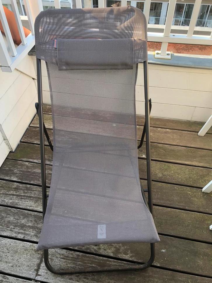 Lafuma ligstoel - vison kleur - 2 stuks - Nieuwpoort-bad, Tuin en Terras, Ligbedden, Nieuw, Aluminium, Inklapbaar, Ophalen