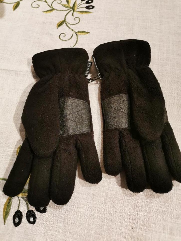 Handschoenen Thinsulate maat 28 cm weinig gebruikt, Vêtements | Femmes, Bonnets, Écharpes & Gants, Comme neuf, Gants, Enlèvement ou Envoi