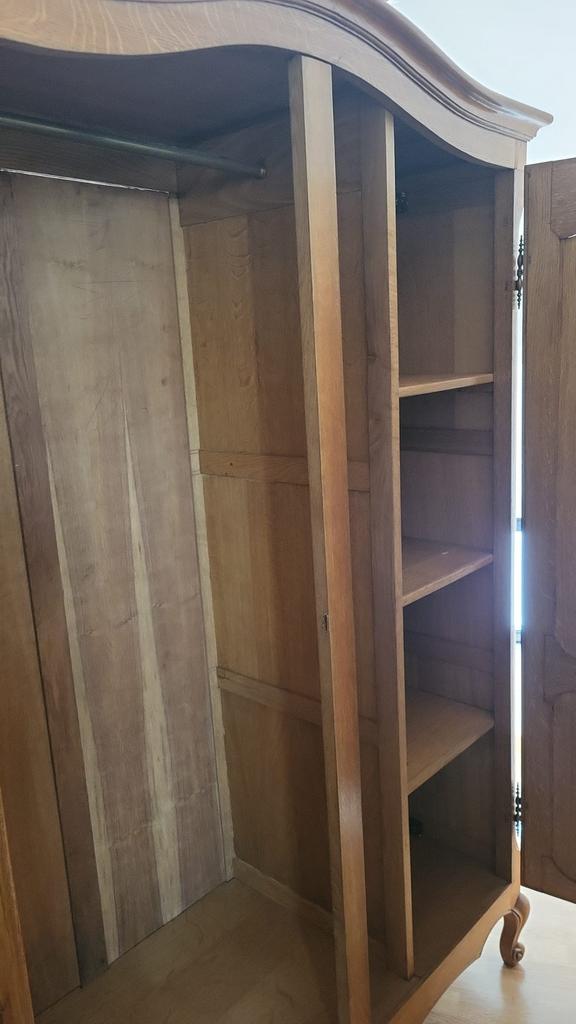 Kast gratis, Enlèvement, Comme neuf