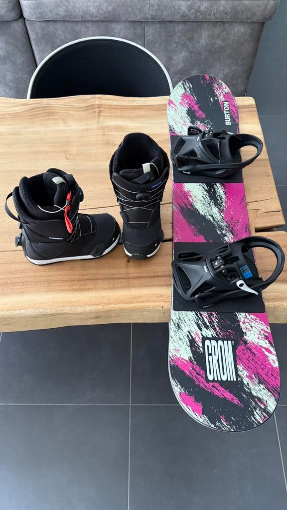 Snowboard & Step On boots & Step On bindings kids, Ophalen, Zo goed als nieuw, Board