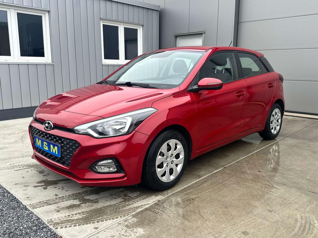 Hyundai i20 i20 1.2 * 12 m garantie *, Autos, Hyundai, Rouge, Achat, 74 ch, Euro 6