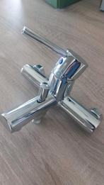 Bad mengkraan, Enlèvement ou Envoi, Baignoire