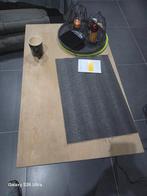 Salon tafel, Enlèvement