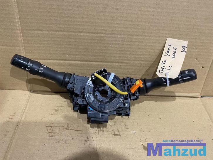 TOYOTA YARIS P9 Combischakelaar knipper licht ruitenwisser s, Auto-onderdelen, Dashboard en Schakelaars, Toyota, Gebruikt