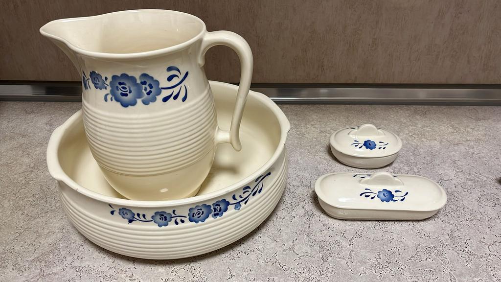 Bol de lavage avec carafe, Enlèvement