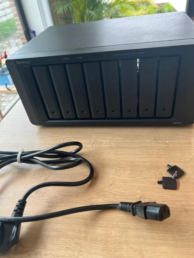 Synology DS1821+ NAS - 70TB opslag, 64GB RAM, SSD cache, Informatique & Logiciels, NAS, Enlèvement, Comme neuf