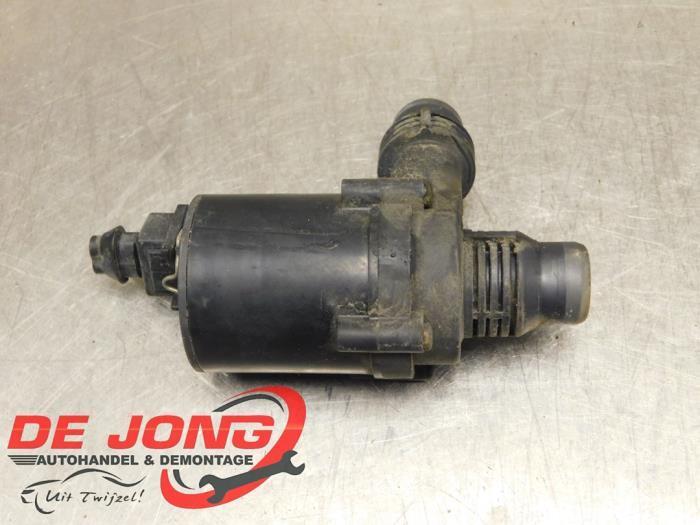 Pompe à eau supplémentaire d'un BMW X5, Autos : Pièces & Accessoires, Climatisation & Chauffage, BMW, Utilisé, 3 mois de garantie