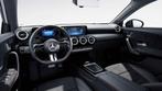 Mercedes-Benz A-klasse 180 Hatchback AMG Line | Panoramisch, Autos, Mercedes-Benz, 100 kW, Achat, 680 kg, Entreprise