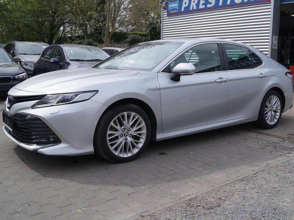 Toyota Camry Camry Hybrid 2.5 Plus e-CVT (automatique), Argent ou Gris, 2487 cm³, Entreprise, 131 kW