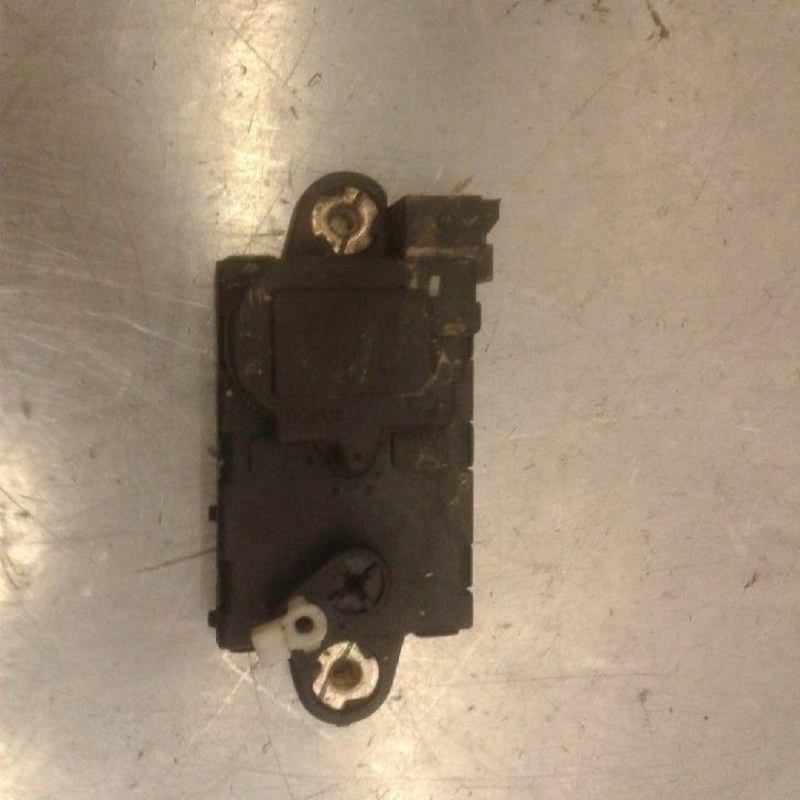 ORDINATEUR VEROUILLAGE CENTRALISE Korando Cabrio (KJ), Autos : Pièces & Accessoires, Électronique & Câbles, SsangYong, Utilisé