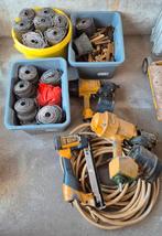 3 Cloueuses et 1 agrafeuse bostitch., Enlèvement, Utilisé, Autres types