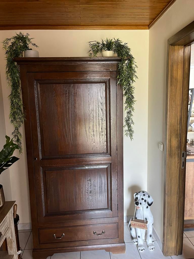 Antieken voleiken halkast, Huis en Inrichting, Ophalen, Zo goed als nieuw