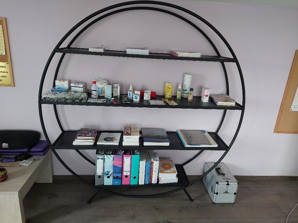 étagère en cercle, 25 à 50 cm, 150 à 200 cm, Métal, Neuf