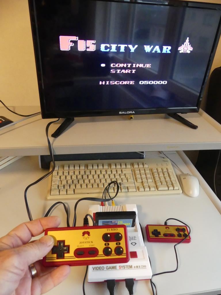 Nintende kloon entertainment system D99 Video game system, Games en Spelcomputers, Spelcomputers | Overige, Ophalen of Verzenden