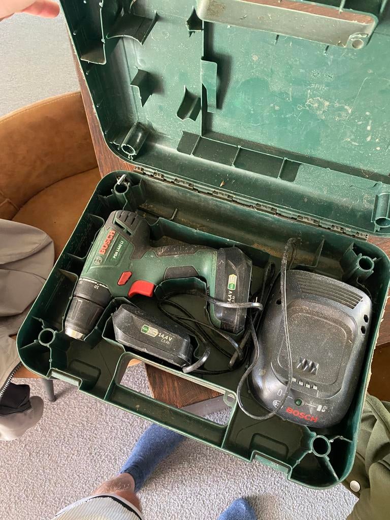 Bosch schroefmachine, Doe-het-zelf en Bouw, Ophalen, Zo goed als nieuw