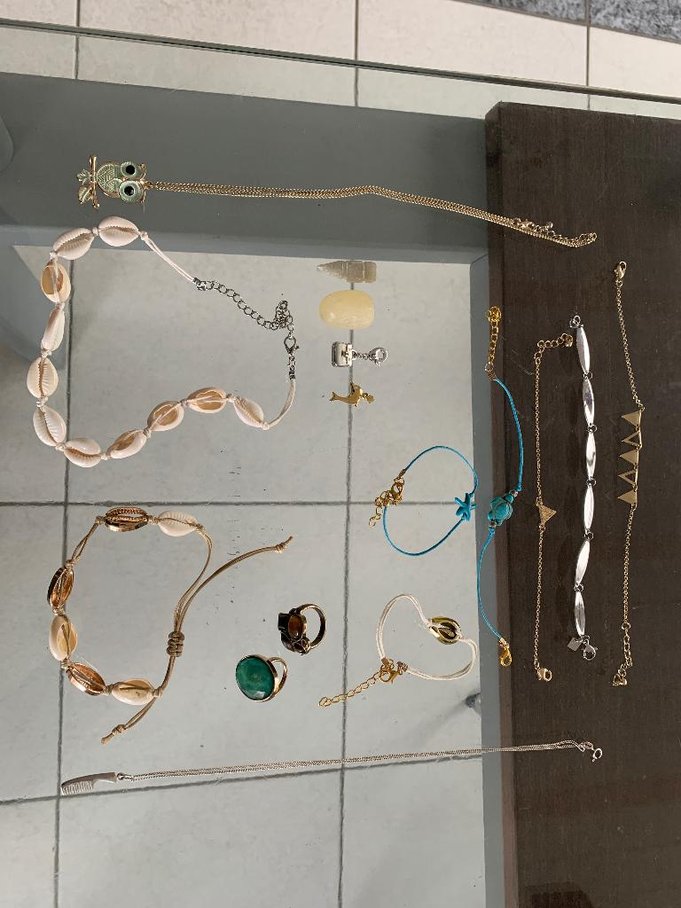 Set juwelen, allerlei, goede staat, 16 stuks., Bijoux, Sacs & Beauté, Colliers, Enlèvement ou Envoi, Avec pendentif