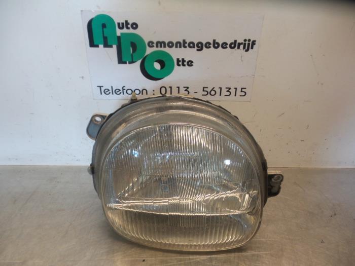 Phare droit d'un Renault Twingo (Twingo 98-), Autos : Pièces & Accessoires, Éclairage, Renault, Utilisé, 3 mois de garantie, Enlèvement ou Envoi
