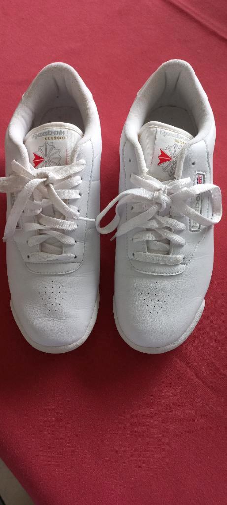 Reebok Classic Princess pour femmes, taille 39, Vêtements | Femmes, Chaussures, Comme neuf, Sneakers et Baskets, Blanc, Enlèvement ou Envoi