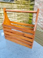 Houten kranten/lectuur bak, Ophalen, Gebruikt