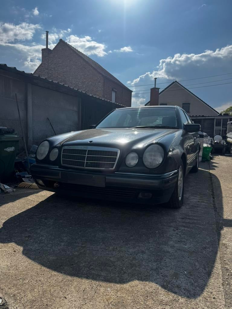 Merceded e220 | 1998 | EXPORT, Auto's, Particulier, Handgeschakeld, Te koop