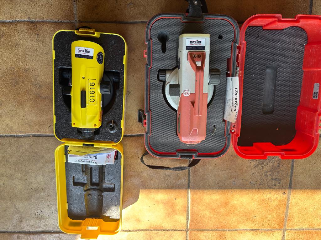 2 lunettes, Bricolage & Construction, Enlèvement, Utilisé