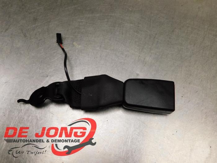 Insertion ceinture de sécurité arrière centre d'un BMW 5-, -, 3 mois de garantie, Utilisé, -