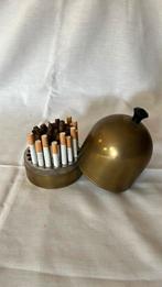 Metalla sigaretten koker, Ophalen